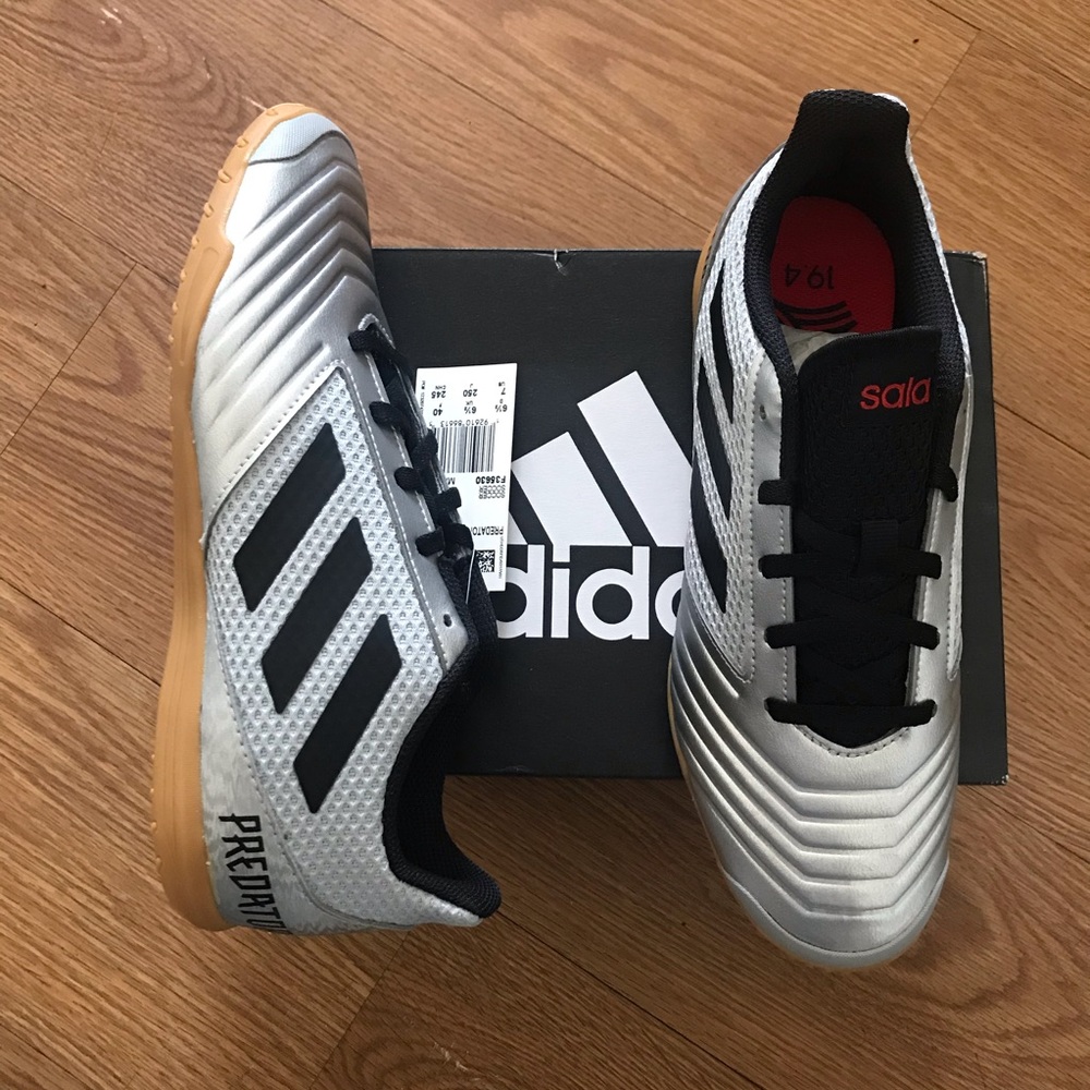 Adidas Predator Indoor Soccer Size 7 boys